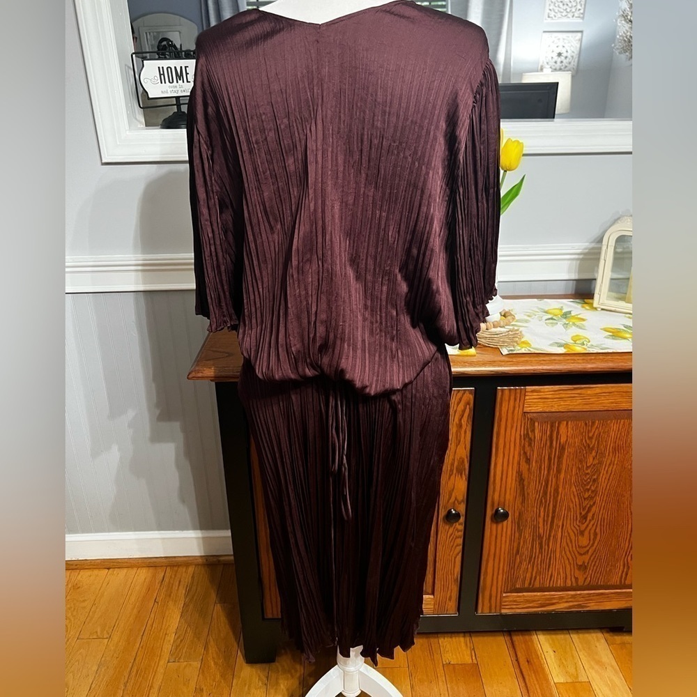 VINCE Women’s Pleated Dress - Picture 6 of 7